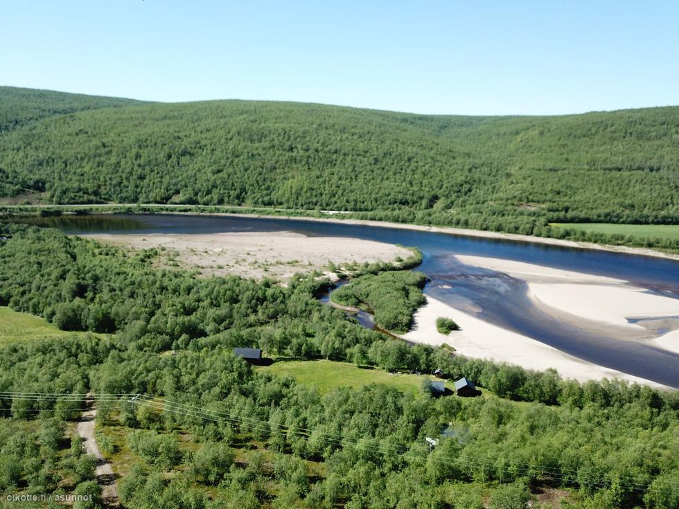 Sandy banks of the Tenojoki